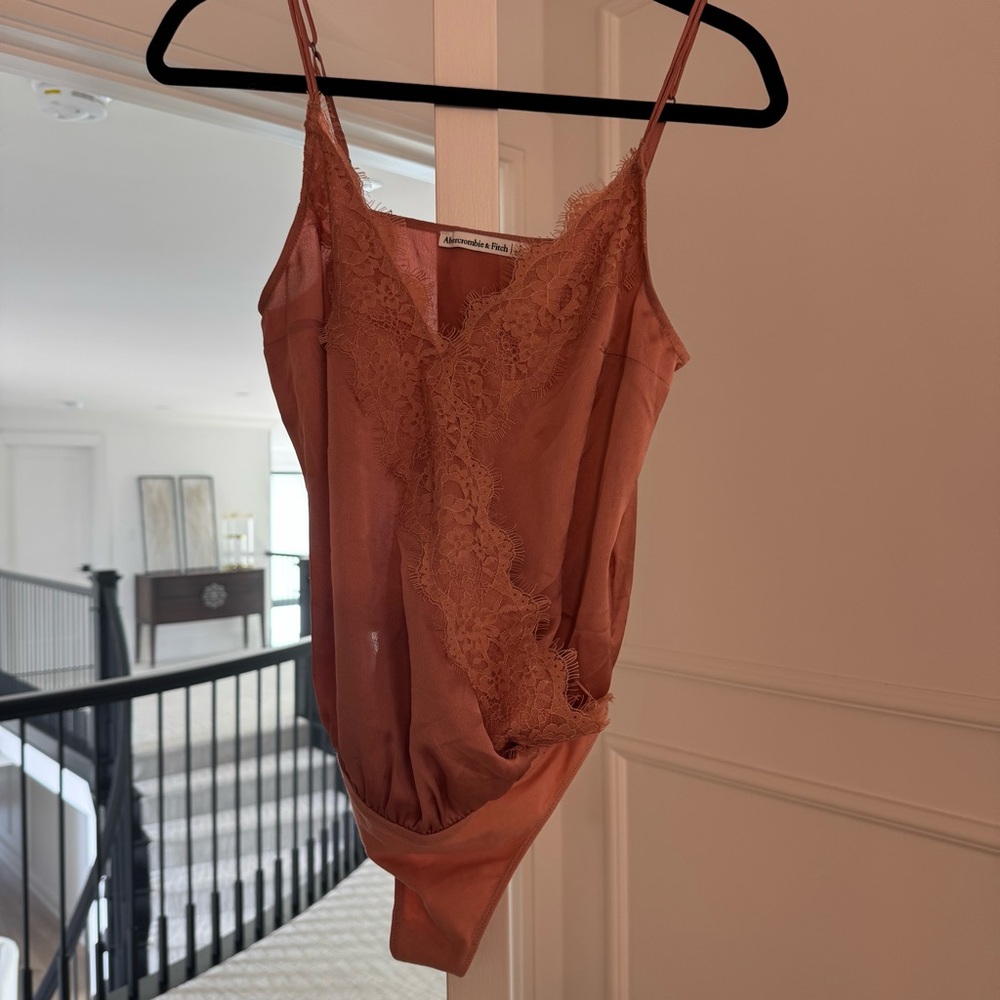A&F Lace Trimmed Satin Bodysuit in Pink S